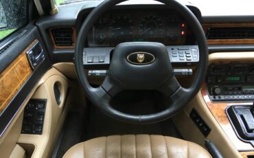 Jaguar-xj6-sovereign-1990-white-10