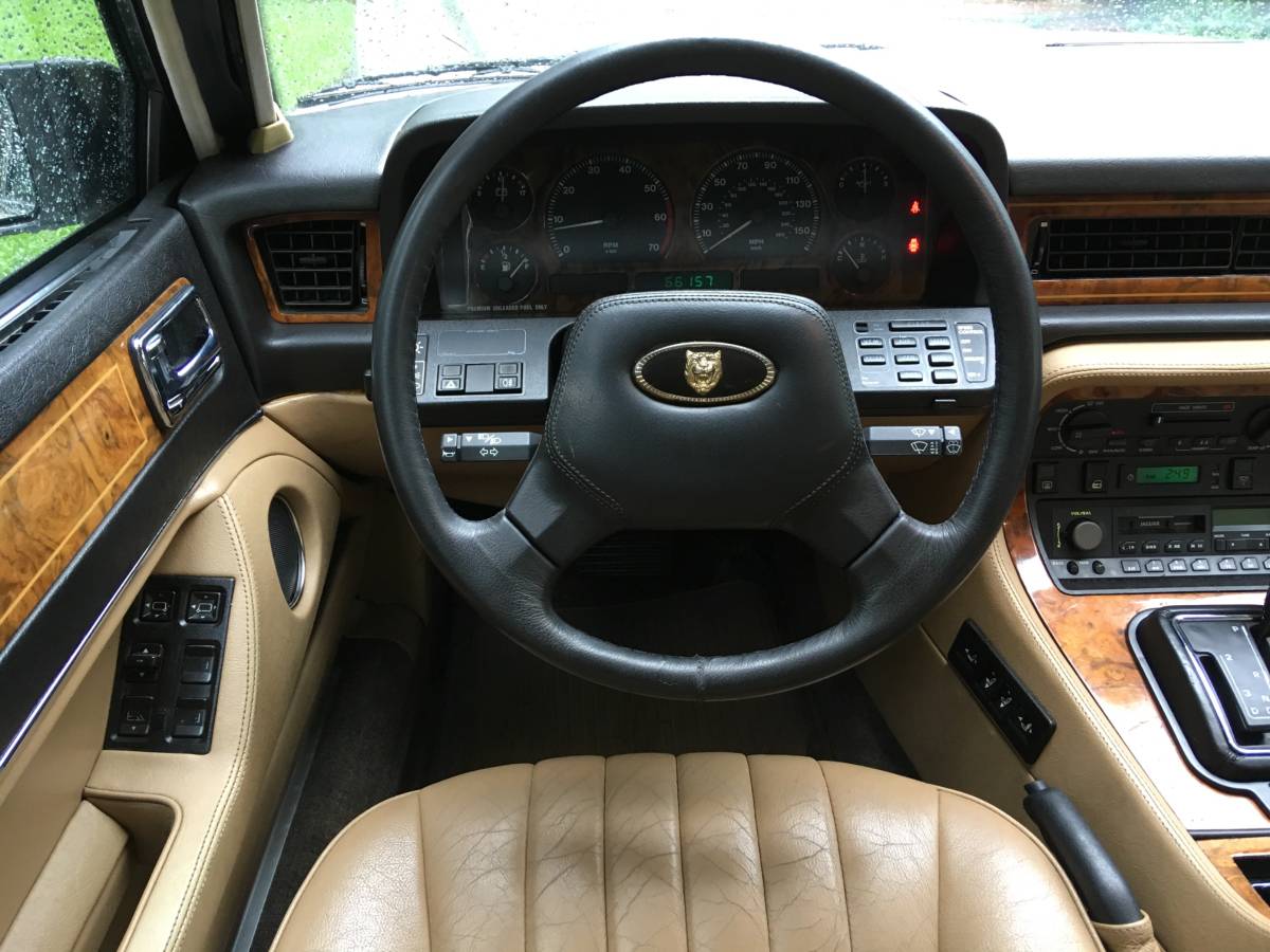 Jaguar-xj6-sovereign-1990-white-10