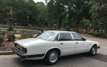 Jaguar-xj6-sovereign-1990-white
