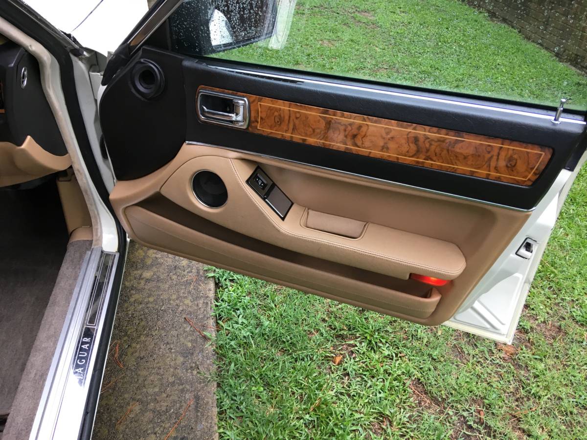 Jaguar-xj6-sovereign-1990-white-7