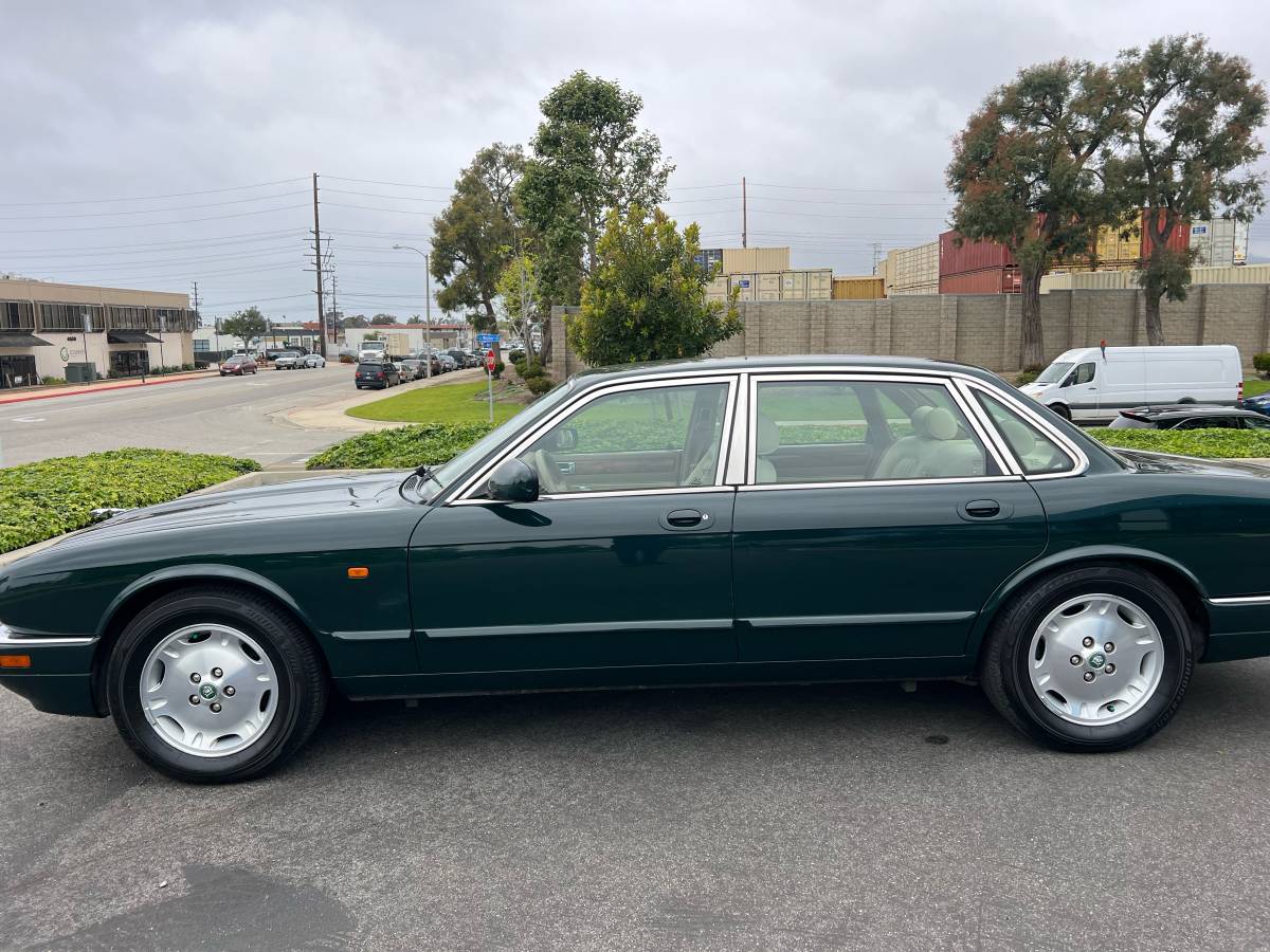 Jaguar-xj6-sovereign-1995-green-1