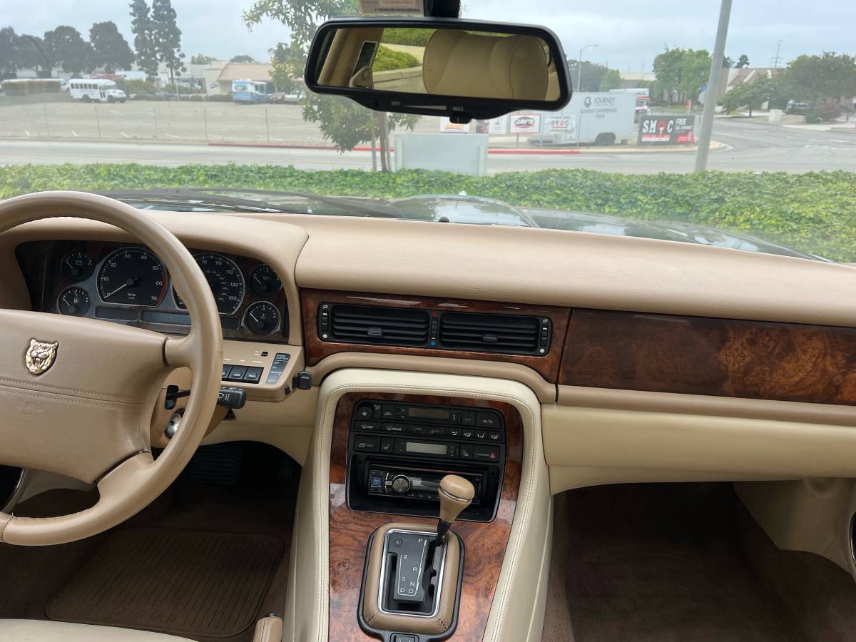 Jaguar-xj6-sovereign-1995-green-17