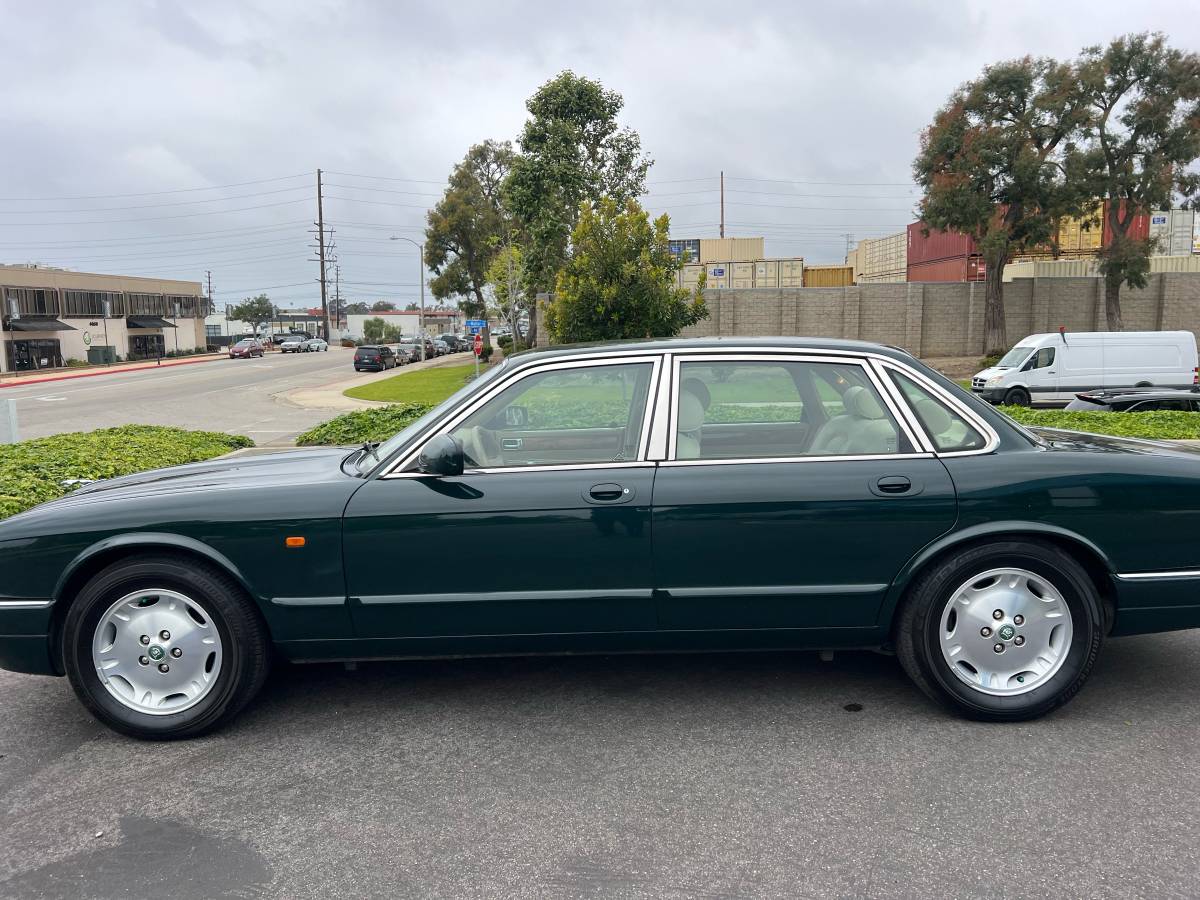 Jaguar-xj6-sovereign-1995-green-18