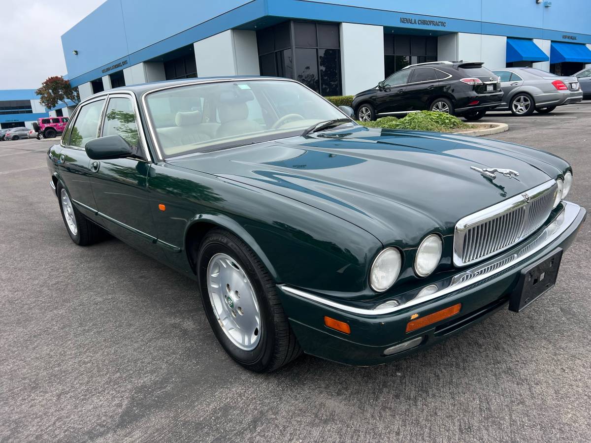 Jaguar-xj6-sovereign-1995-green-22