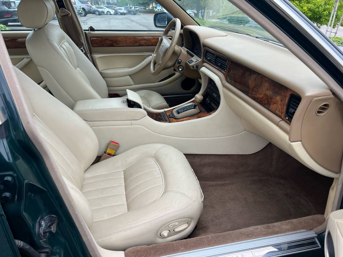 Jaguar-xj6-sovereign-1995-green-23