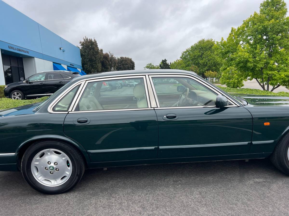 Jaguar-xj6-sovereign-1995-green-4