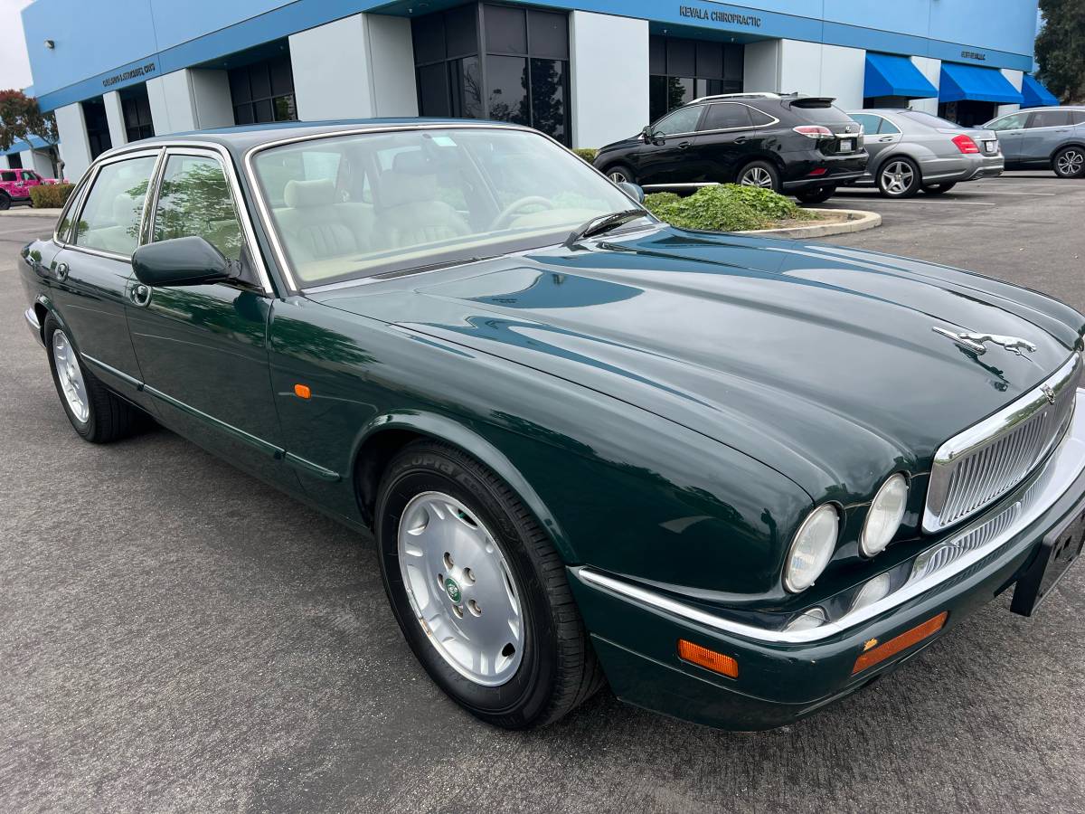 Jaguar-xj6-sovereign-1995-green-6