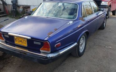 Jaguar-xj6-vanden-plas-1983-blue-1