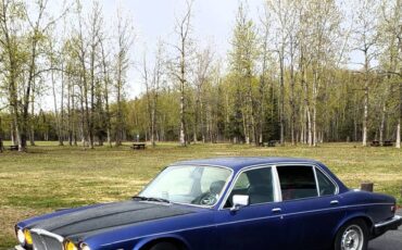 Jaguar-xj6-vanden-plas-1983-blue-3