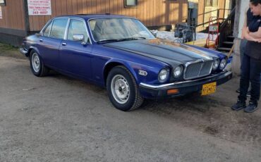 Jaguar-xj6-vanden-plas-1983-blue