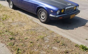 Jaguar-xj6-vanden-plas-1983-blue-7