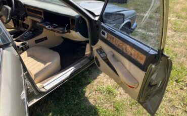 Jaguar-xj6-vanden-plas-1987-17