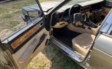 Jaguar-xj6-vanden-plas-1987-8