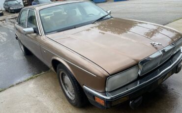 Jaguar-xj6-vanden-plas-1990-brown-12