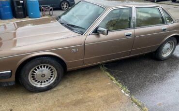 Jaguar-xj6-vanden-plas-1990-brown-13