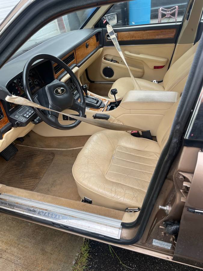 Jaguar-xj6-vanden-plas-1990-brown-6
