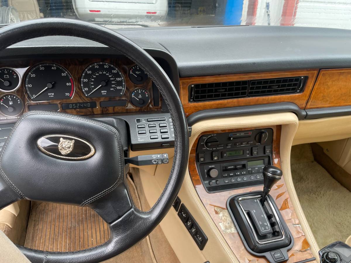 Jaguar-xj6-vanden-plas-1990-brown-7