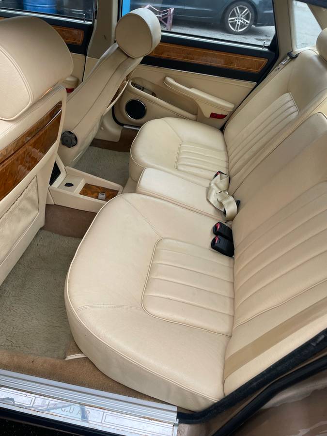 Jaguar-xj6-vanden-plas-1990-brown-9
