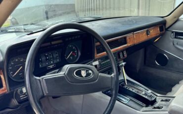 Jaguar-xjs-1987-grey-2