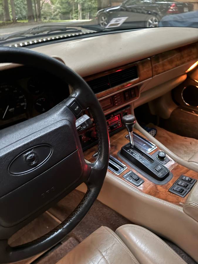 Jaguar-xjs-1994-brown-9