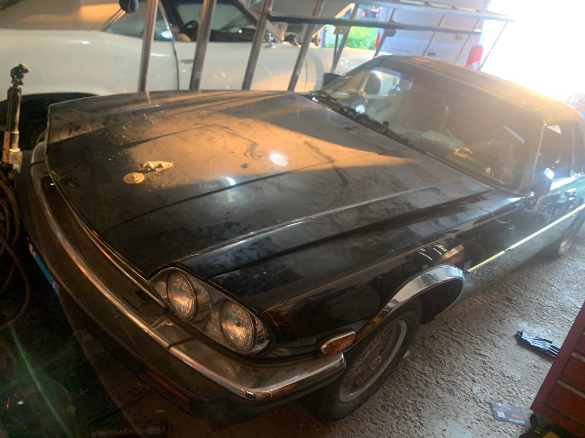 Jaguar-xjs-convertible-1991-black