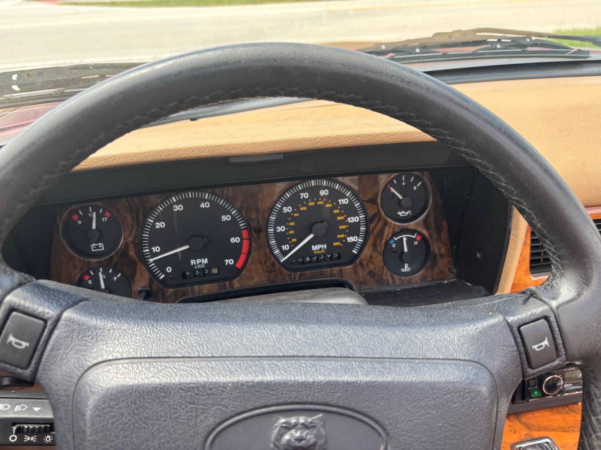 Jaguar-xjs-convertible-1994-red-8