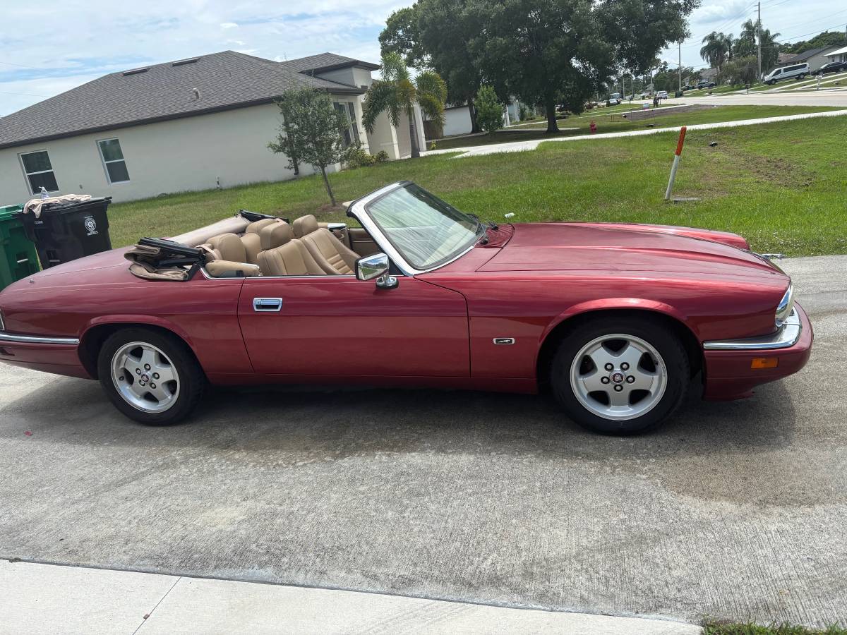 Jaguar-xjs-convertible-1994-red