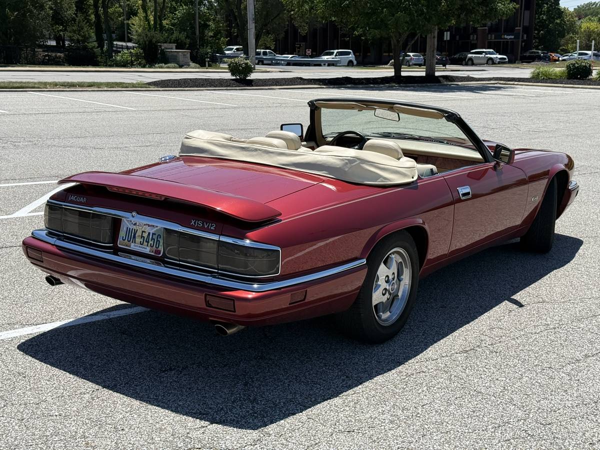 Jaguar-xjs-v12-convertible-1995-red-2