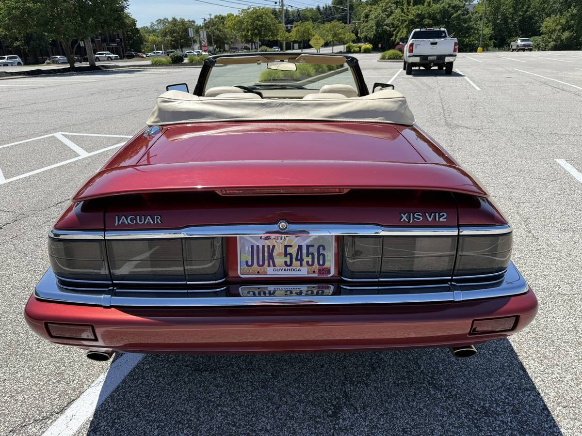 Jaguar-xjs-v12-convertible-1995-red-3