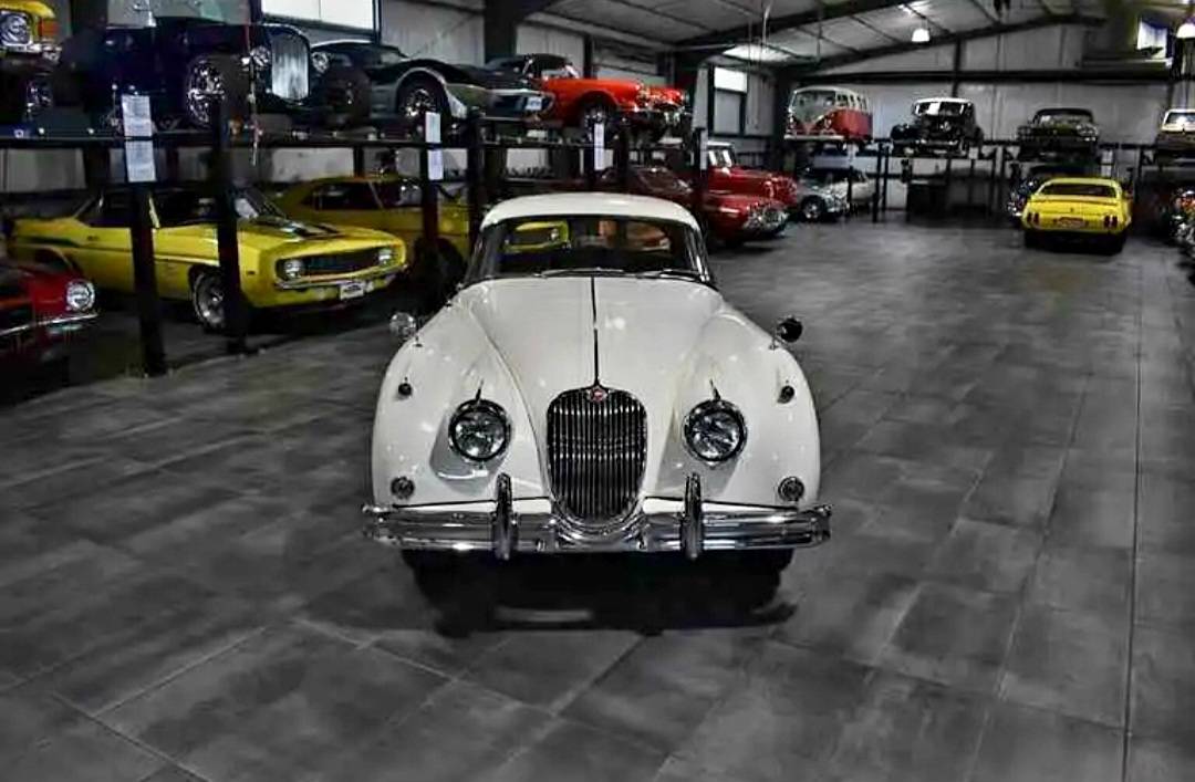 Jaguar-xk-1958-white-11