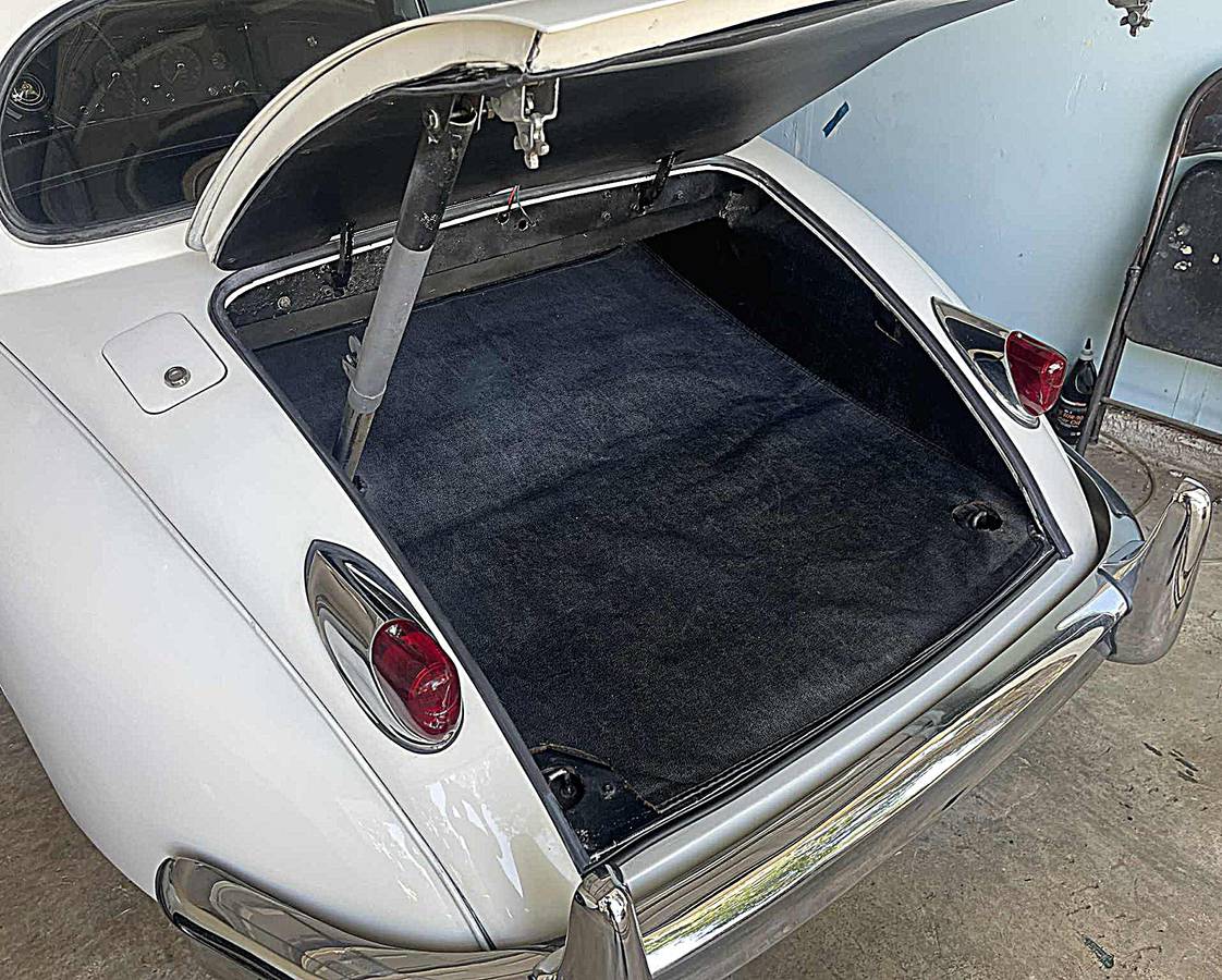 Jaguar-xk-1958-white-14