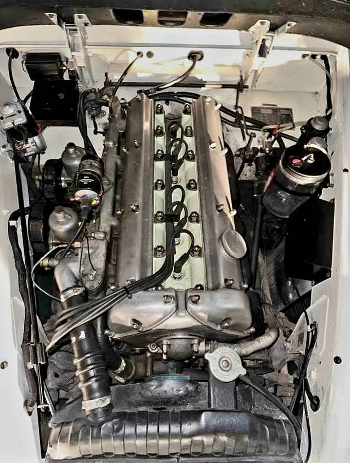 Jaguar-xk-1958-white-3