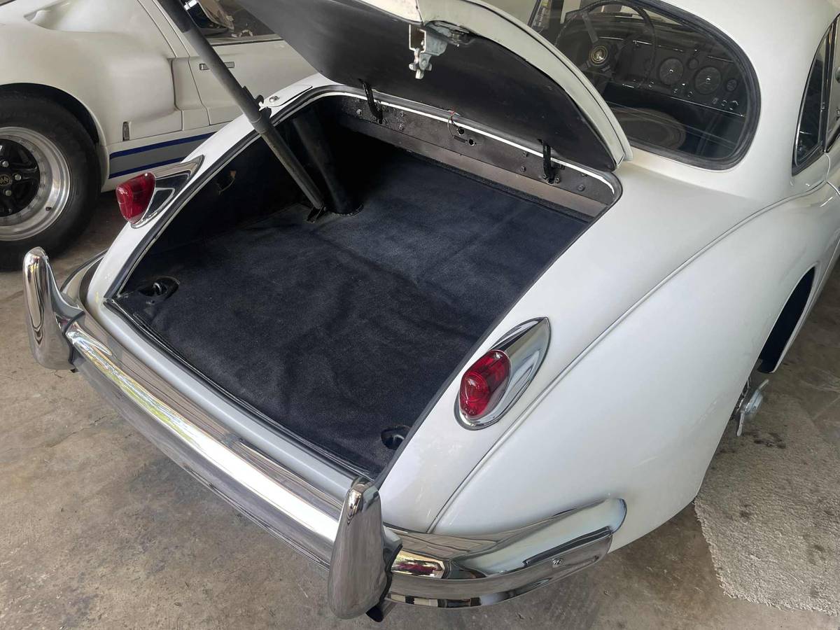 Jaguar-xk-1958-white-6