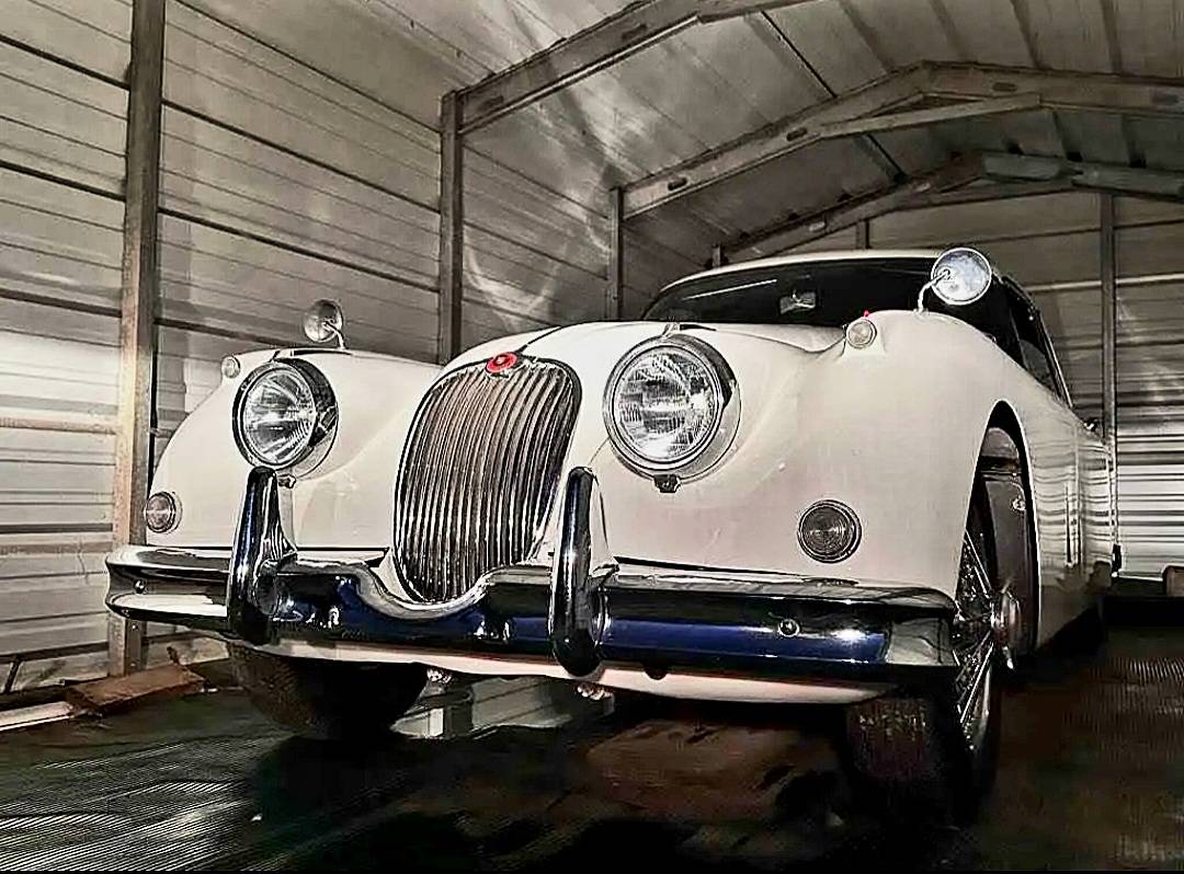 Jaguar-xk-1958-white-9
