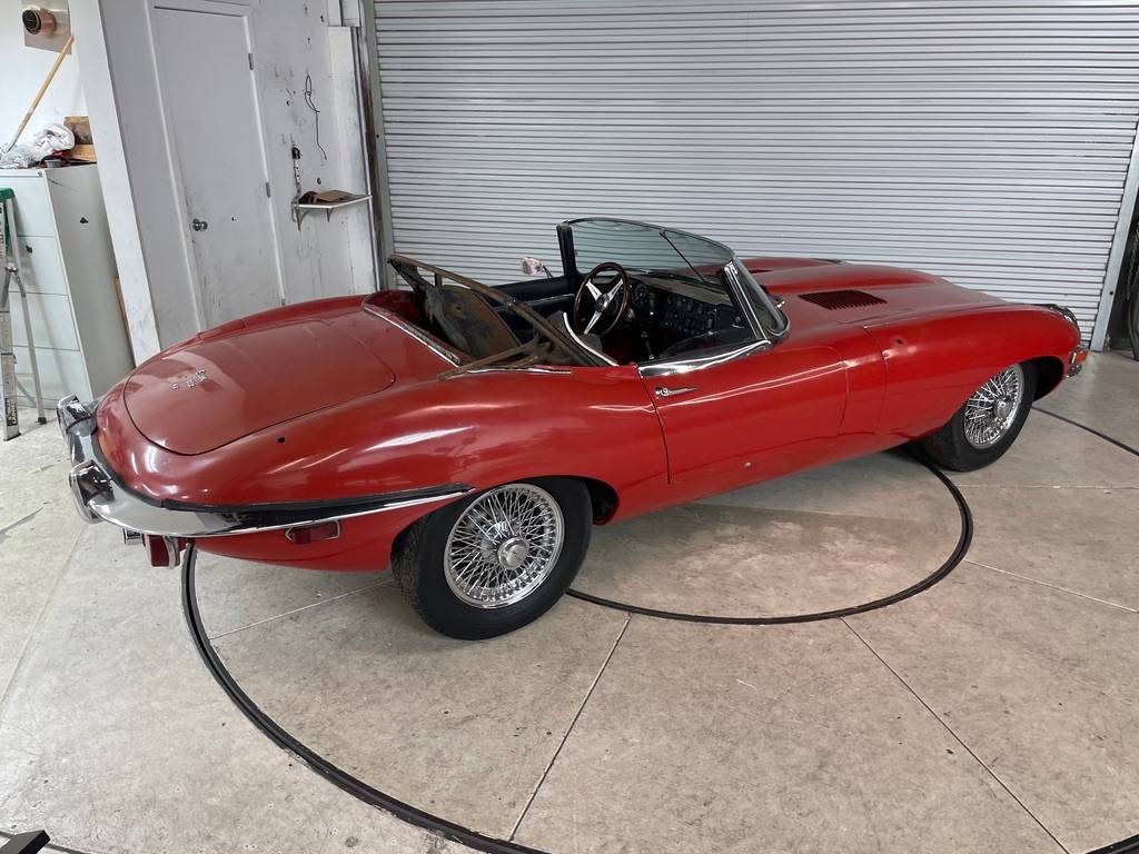 Jaguar-xk-1970-red-1