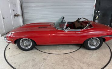 Jaguar-xk-1970-red-3