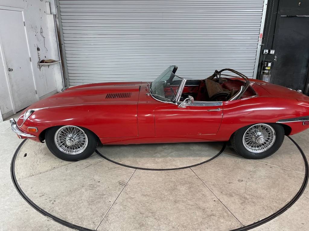 Jaguar-xk-1970-red-3