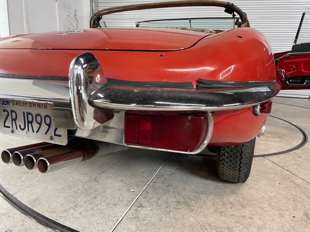 Jaguar-xk-1970-red-5