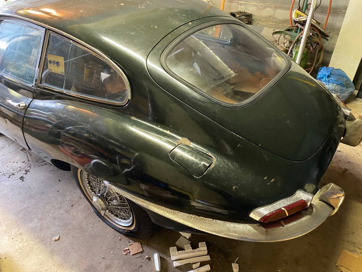 Jaguar-xke-1.5-series-1968-green-11
