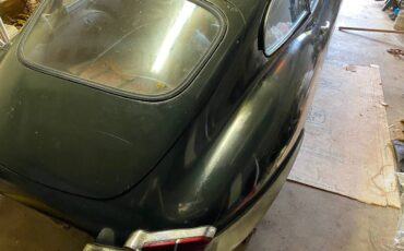 Jaguar-xke-1.5-series-1968-green-3