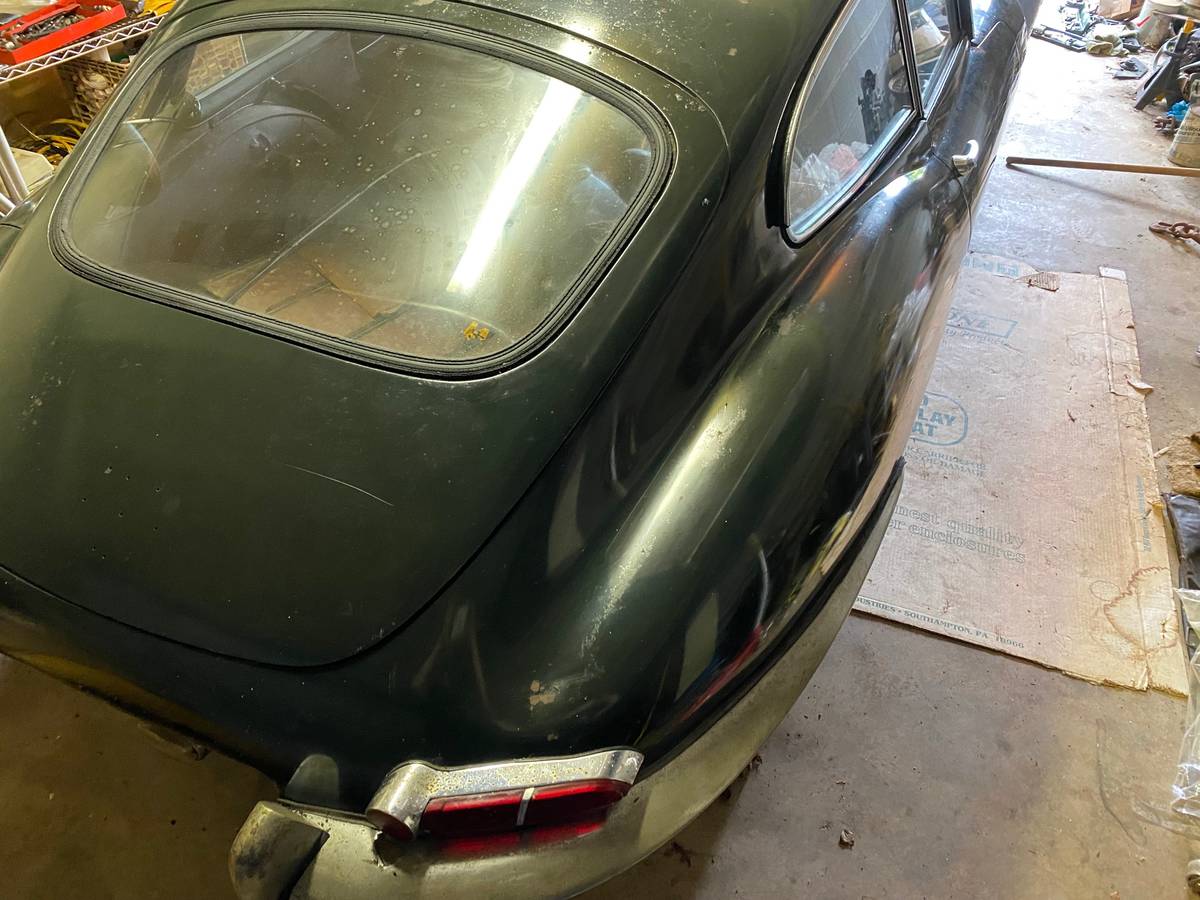 Jaguar-xke-1.5-series-1968-green-3
