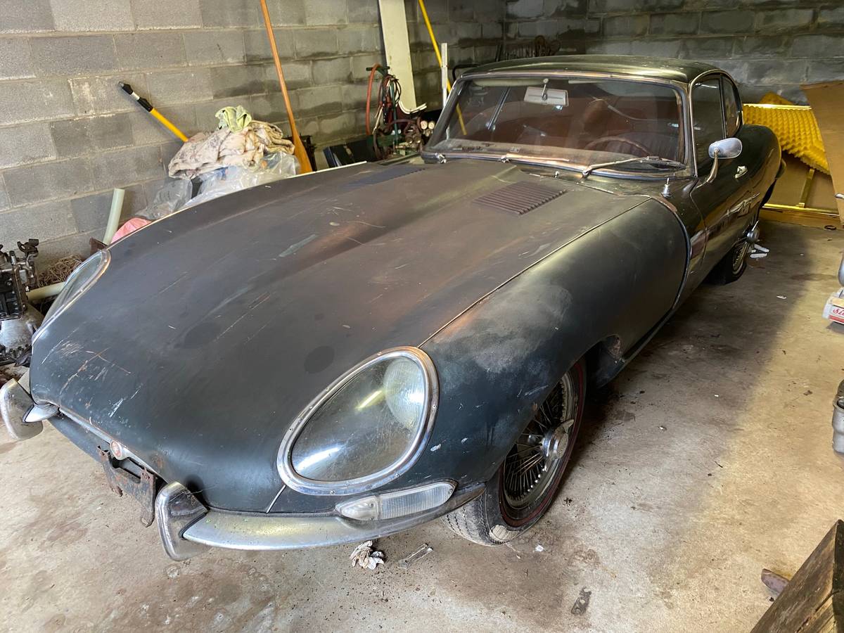 Jaguar-xke-1.5-series-1968-green-6
