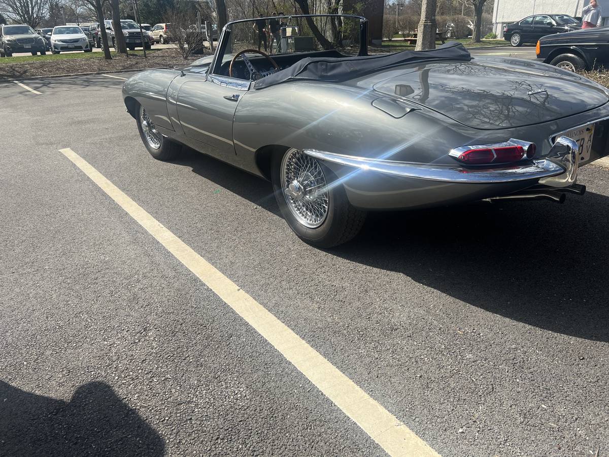 Jaguar-xke-1964-grey-1