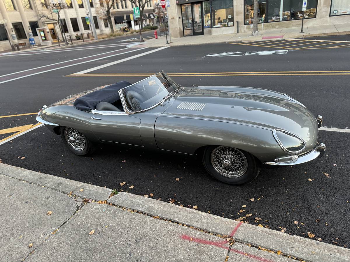 Jaguar-xke-1964-grey-11