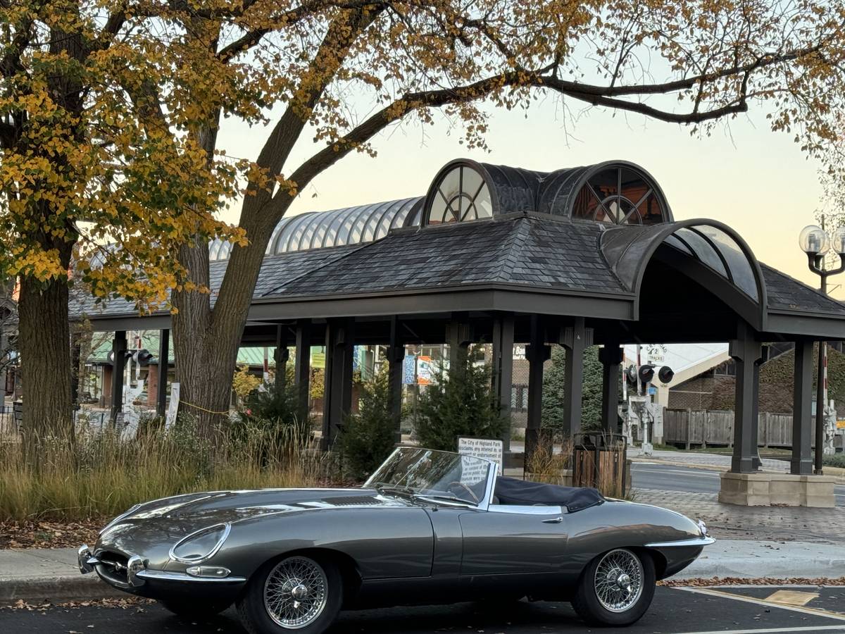 Jaguar-xke-1964-grey-12