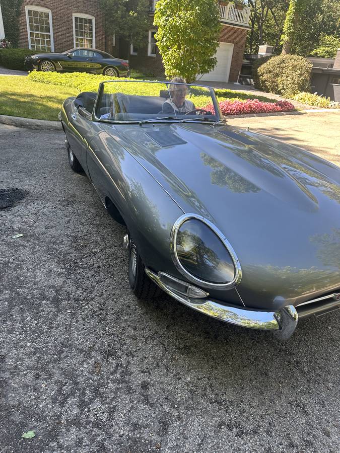 Jaguar-xke-1964-grey-15