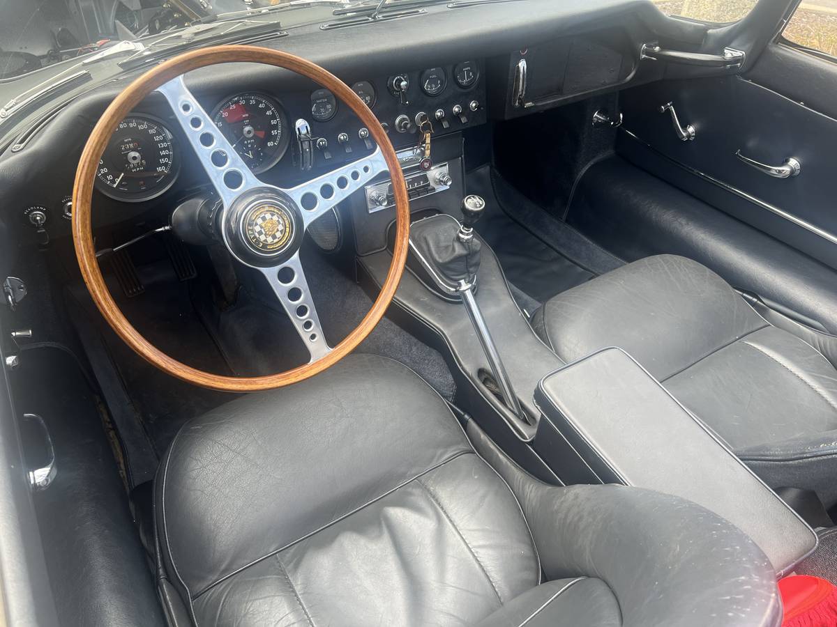 Jaguar-xke-1964-grey-6