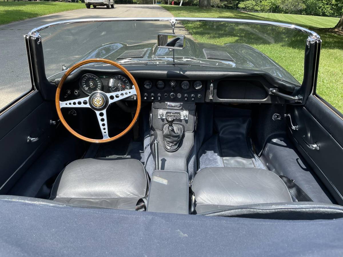 Jaguar-xke-1964-grey-7