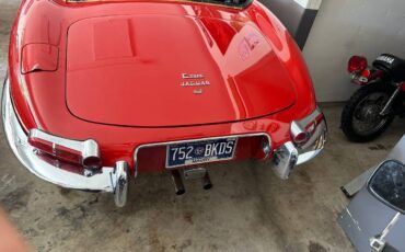 Jaguar-xke-1966-10