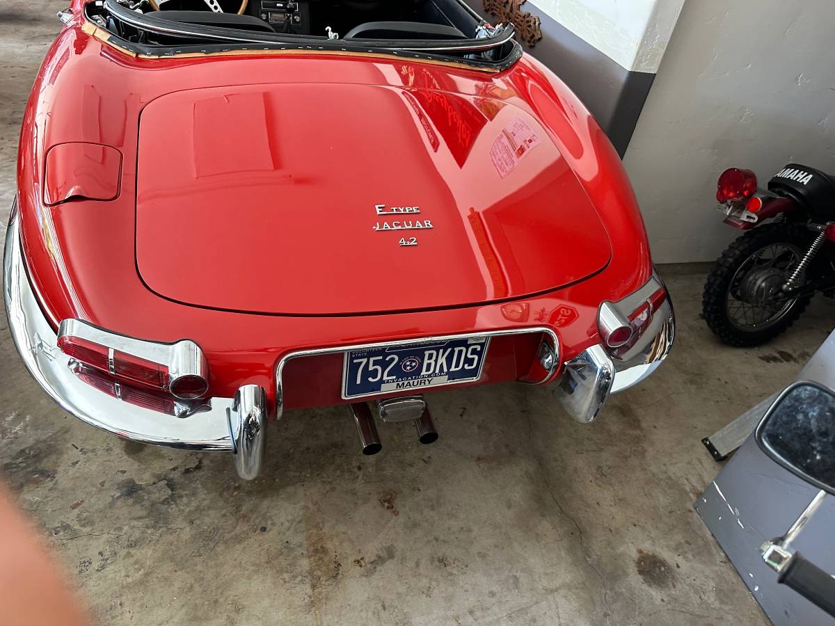 Jaguar-xke-1966-10